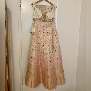 NWOT Lehenga / never worn or altered